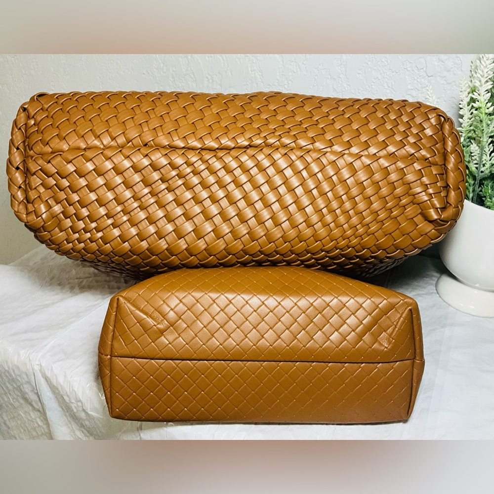 Large Woven Tote Bag – Chic Vegan Leather Braided Handbag with Top Handle - Picture 5 of 9
